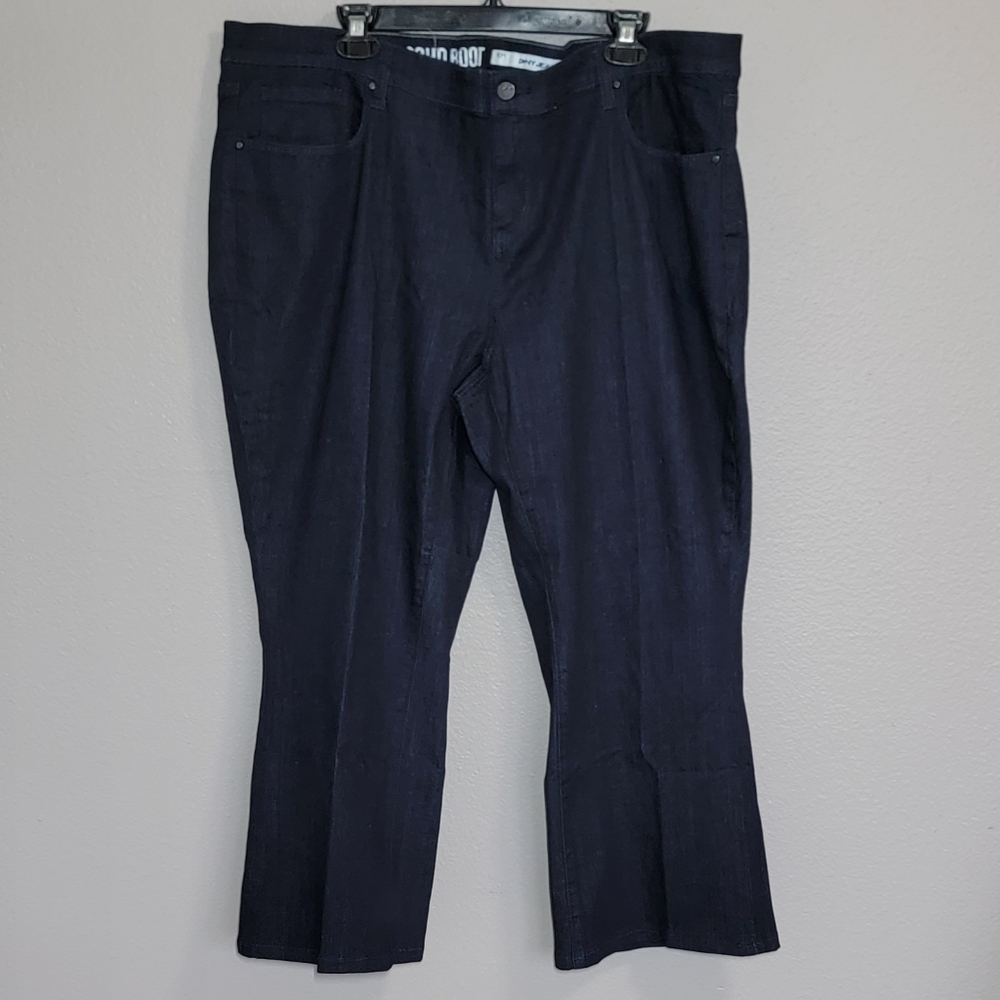 DKNY JEANS  BOOT CUT CROP JEANS/ 22W.